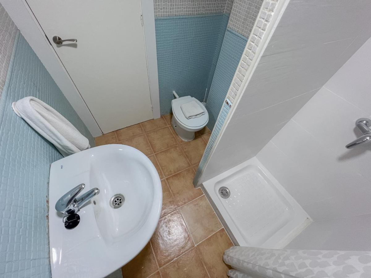 Centrico Apartamento Junto Al Cervantes Malaga Exterior photo
