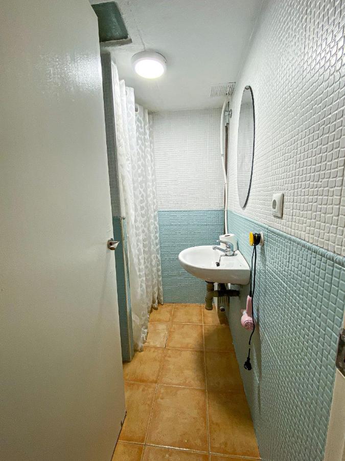 Centrico Apartamento Junto Al Cervantes Malaga Exterior photo